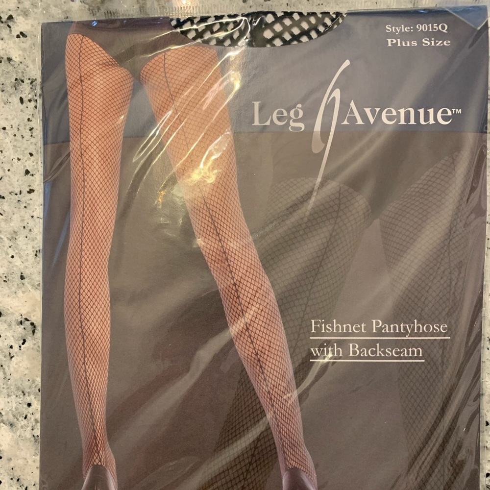 Leg Avenue - Fishnet Pantyhose w/ Backseam